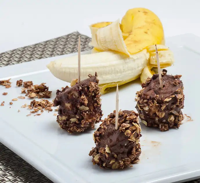 Frozen Bananas with Chocolate and Granola Made Easy