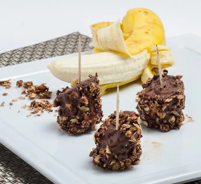 Chocolate and Granola Dipped Frozen Bananas